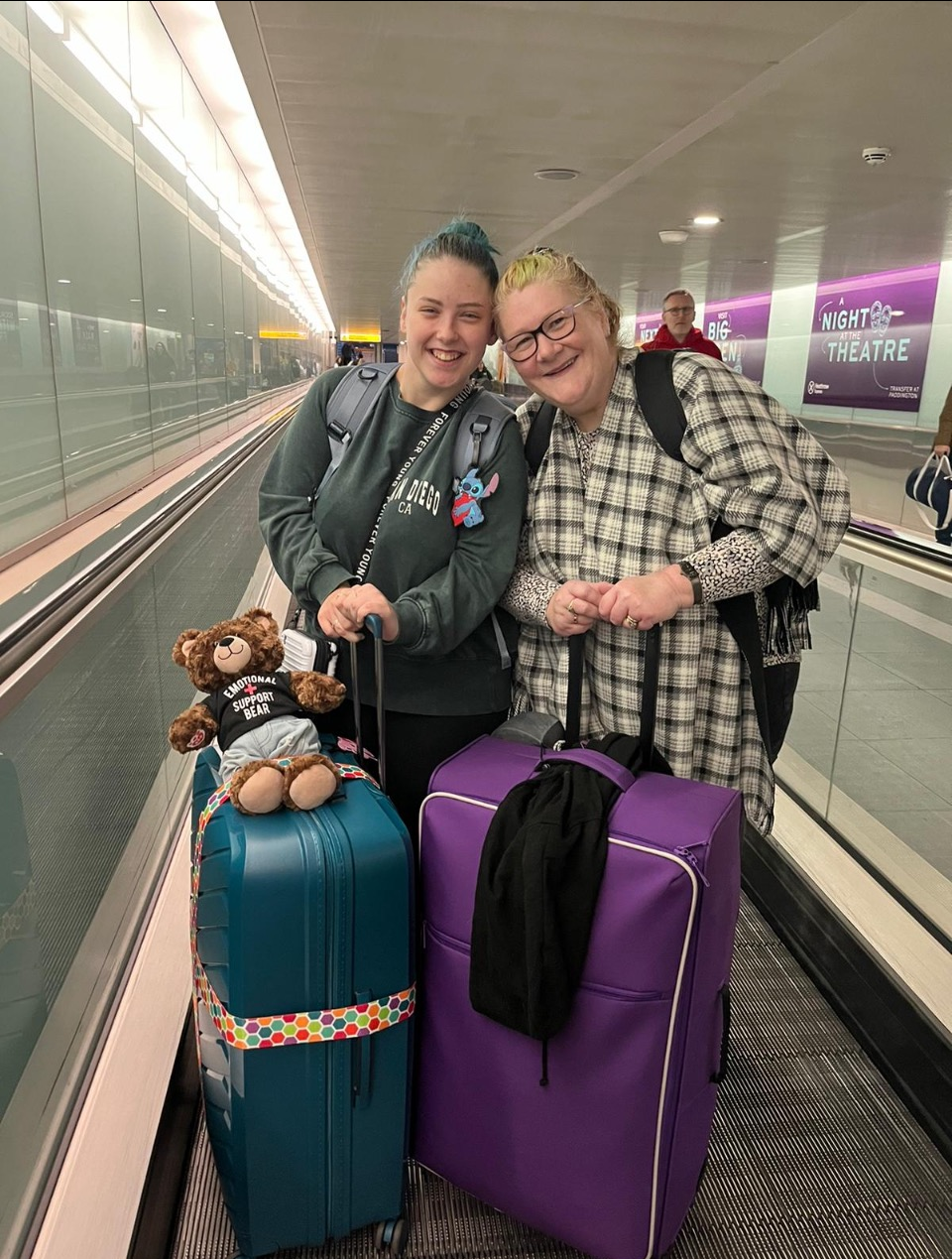 Two learners at the airport to go to Los Angeles