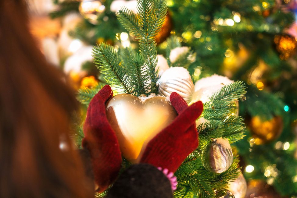 Heart decoration on the Christmas tree